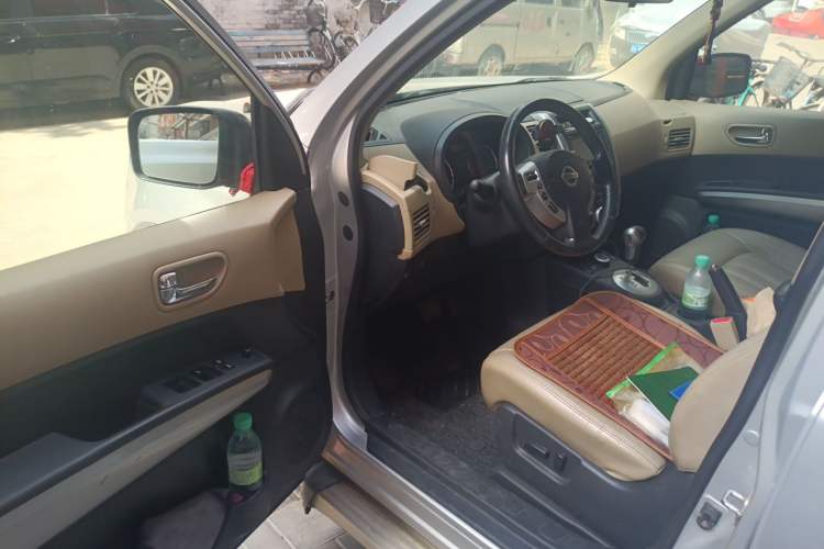 Used Nissan X-Trail 2012 2.5L CVT Ultimate Edition 4WD Driver Seat