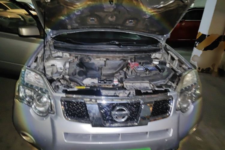 Used Nissan X-Trail 2012 2.5L CVT Luxury Edition 4WD Engine Bay