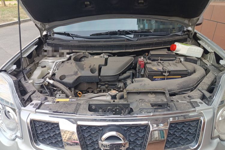 Used Nissan X-Trail 2012 2.5L Manual Luxury Edition 4WD Engine Bay