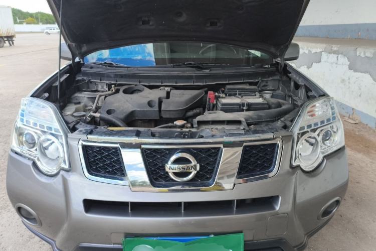Used Nissan X-Trail 2012 2.5L CVT Luxury Edition 4WD Engine Bay