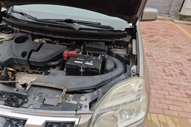 Used Nissan X-Trail 2012 2.5L CVT Luxury Edition 4WD Engine Bay Left