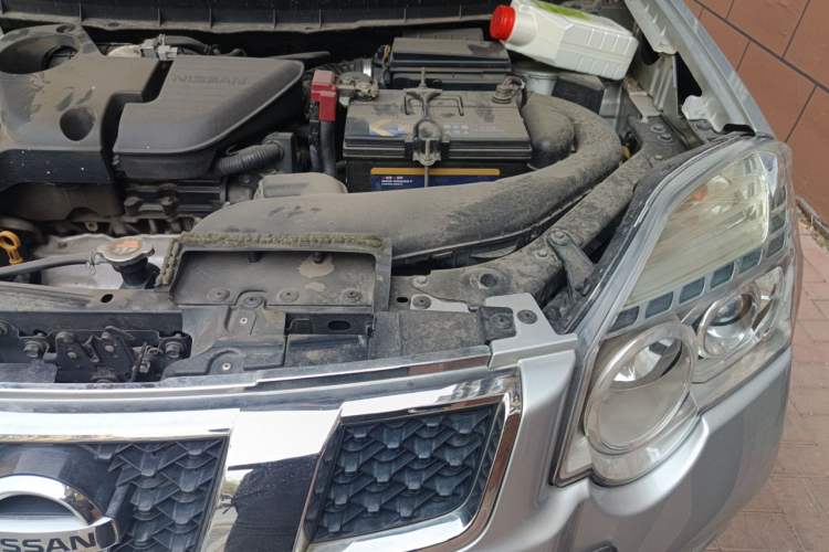 Used Nissan X-Trail 2012 2.5L Manual Luxury Edition 4WD Engine Bay Left