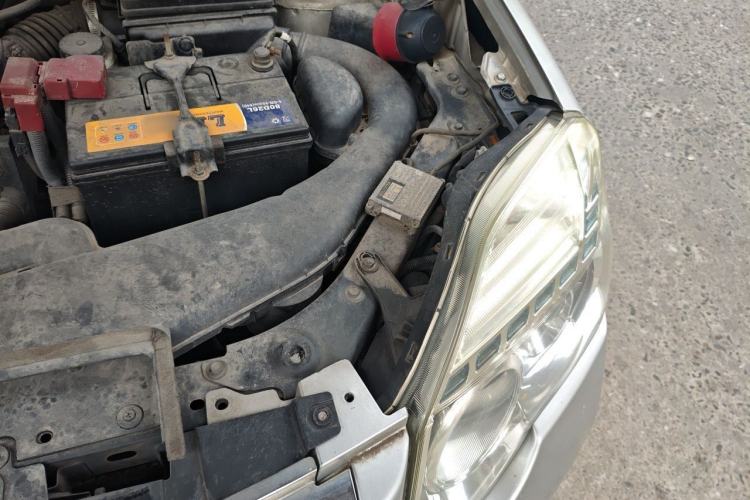 Used Nissan X-Trail 2012 2.5L CVT Luxury Edition 4WD Engine Bay Left