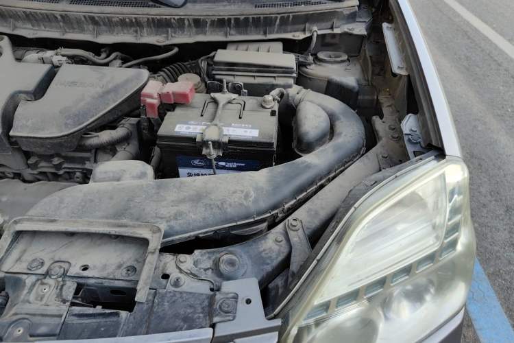 Used Nissan X-Trail 2012 2.5L CVT Luxury Edition 4WD Engine Bay Left