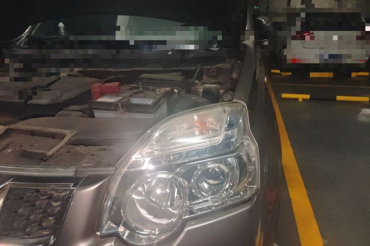 Used Nissan X-Trail 2012 2.5L CVT Luxury Edition 4WD Engine Bay Left