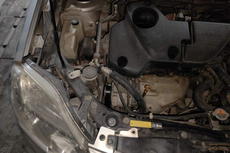 Used Nissan X-Trail 2012 2.5L CVT Luxury Edition 4WD Engine Bay Right