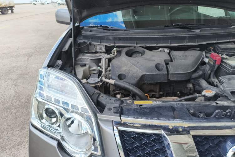 Used Nissan X-Trail 2012 2.5L CVT Luxury Edition 4WD Engine Bay Right