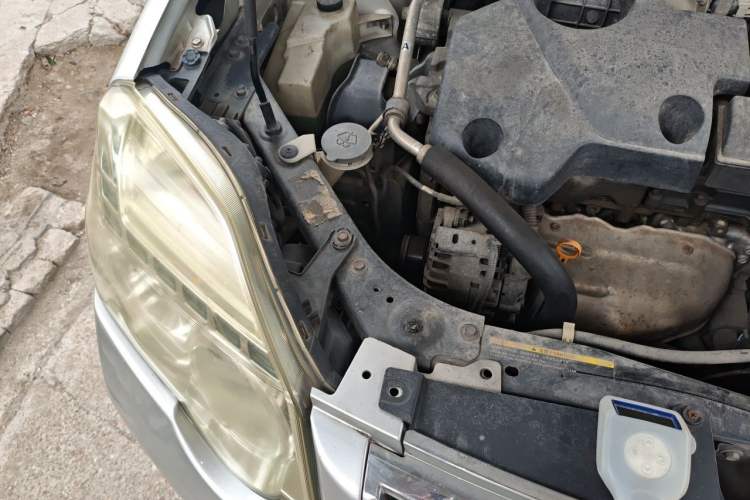 Used Nissan X-Trail 2012 2.5L CVT Luxury Edition 4WD Engine Bay Right