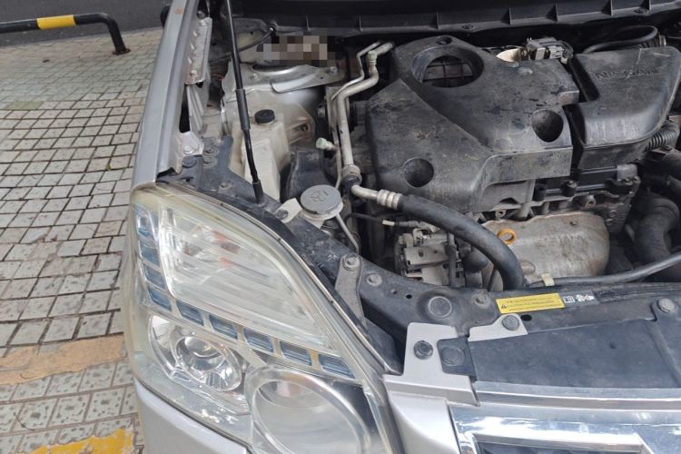 Used Nissan X-Trail 2012 2.5L CVT Luxury Edition 4WD Engine Bay Right