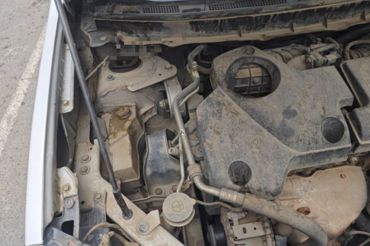 Used Nissan X-Trail 2012 2.5L CVT Luxury Edition 4WD Engine Bay Right