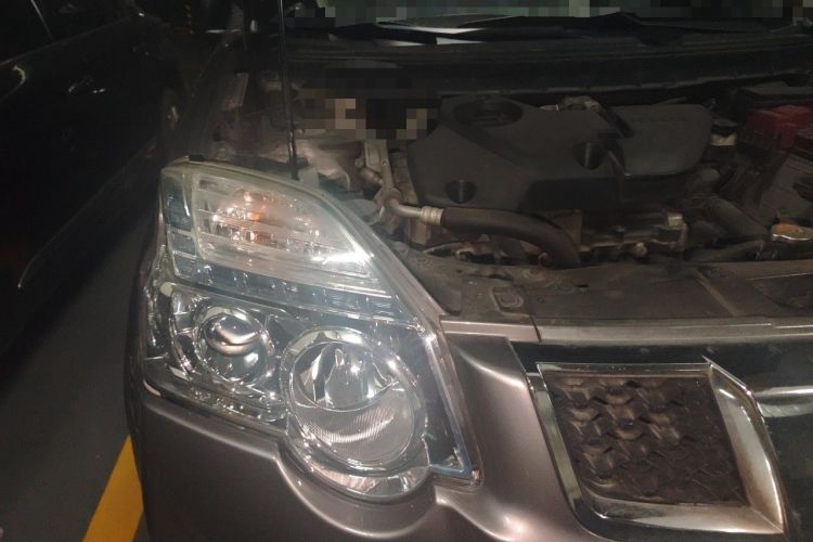 Used Nissan X-Trail 2012 2.5L CVT Luxury Edition 4WD Engine Bay Right