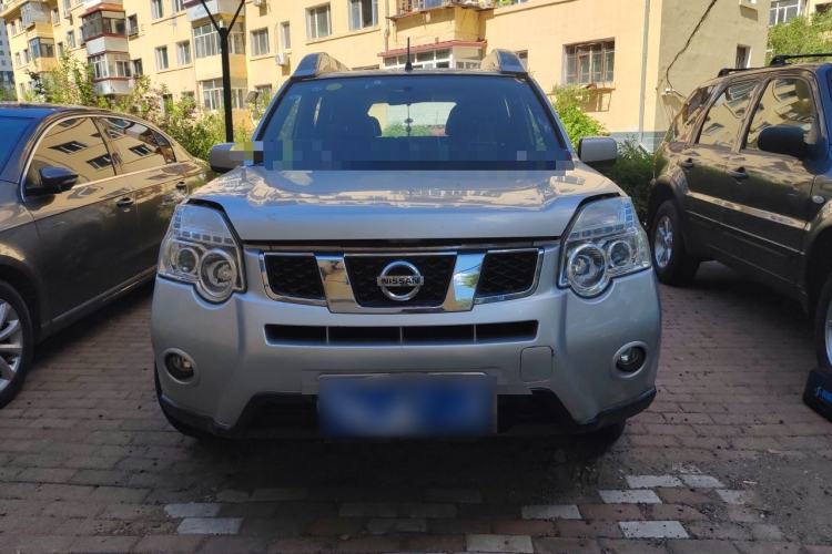 Used Nissan X-Trail 2012 2.5L CVT Luxury Edition 4WD Front