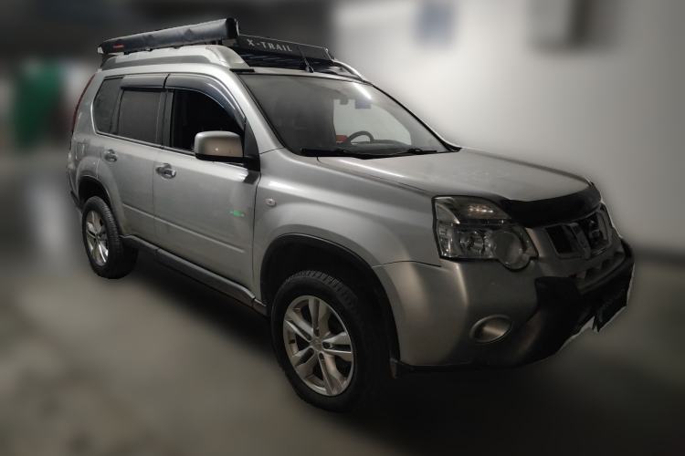 Used Nissan X-Trail 2012 2.5L CVT Luxury Edition 4WD Front Right 45 Deg