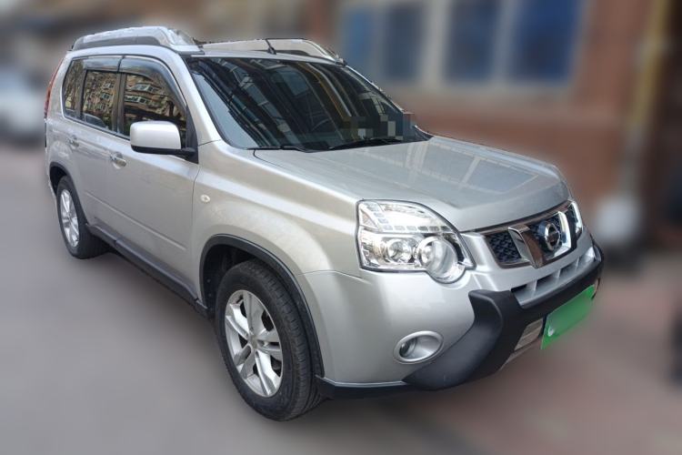Used Nissan X-Trail 2012 2.5L Manual Luxury Edition 4WD Front Right 45 Deg