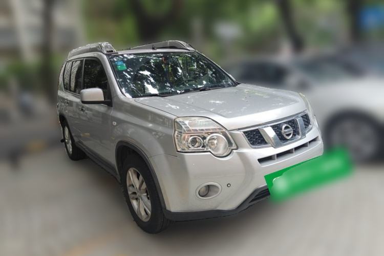 Used Nissan X-Trail 2012 2.5L CVT Luxury Edition 4WD Front Right 45 Deg