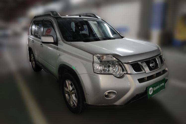 Used Nissan X-Trail 2012 2.5L Manual Luxury Edition 4WD Front Right 45 Deg