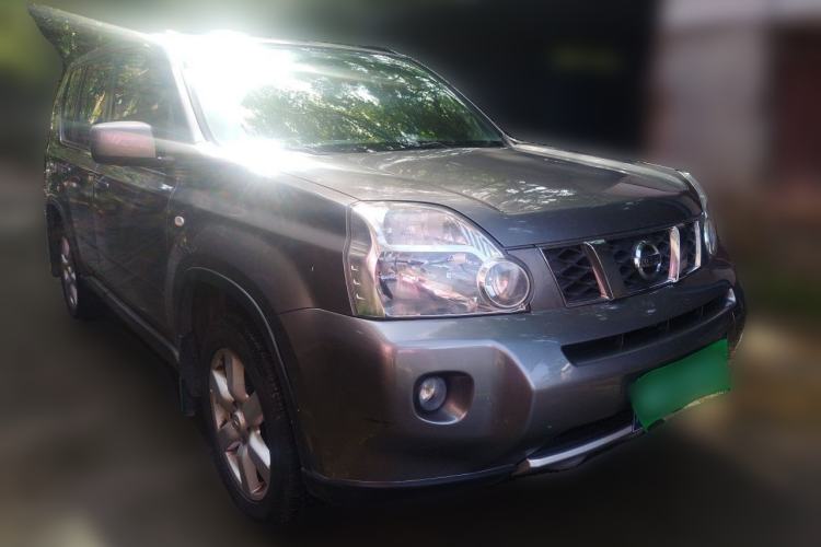 Used Nissan X-Trail 2012 2.5L CVT Luxury Edition 4WD Front Right 45 Deg