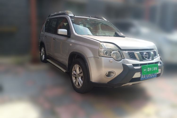 Used Nissan X-Trail 2012 2.5L CVT Ultimate Edition 4WD Front Right 45 Deg
