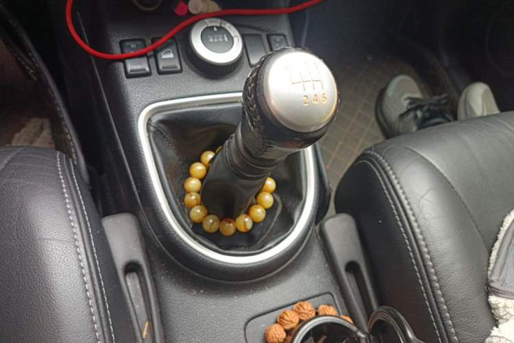 Used Nissan X-Trail 2012 2.5L Manual Luxury Edition 4WD Gear Lever
