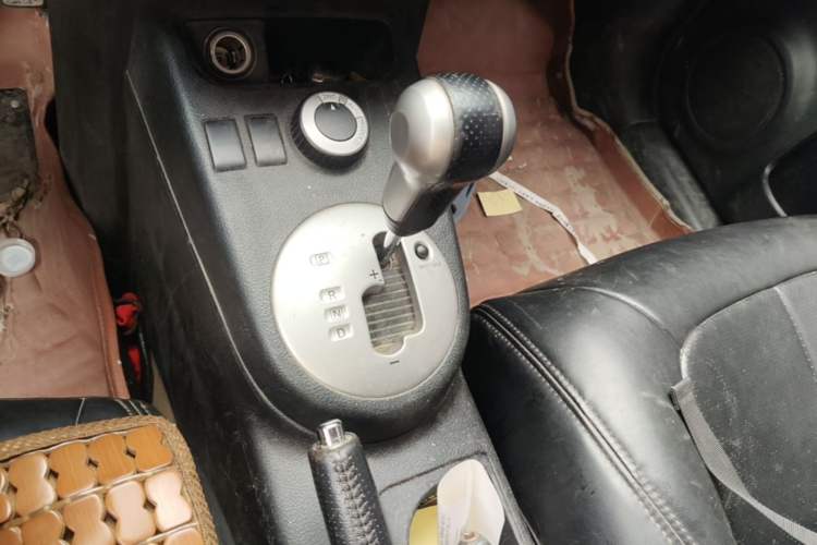 Used Nissan X-Trail 2012 2.0L CVT Comfort Edition 4WD Gear Lever