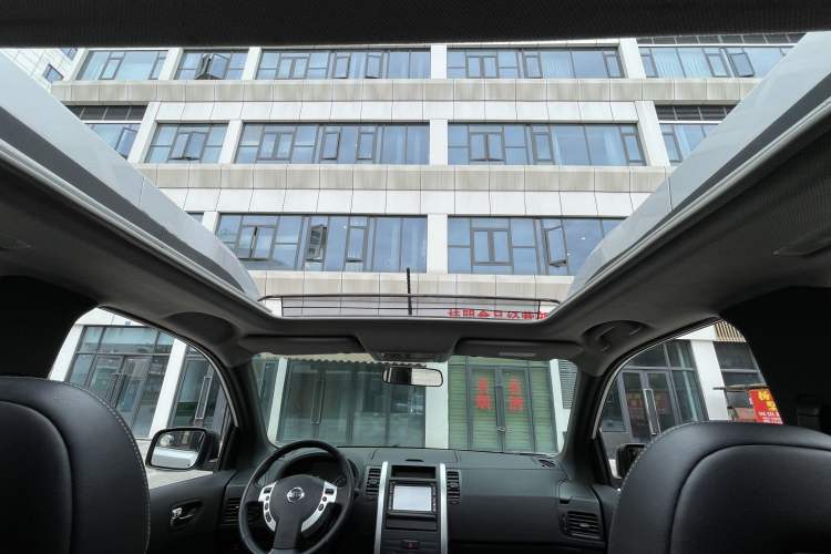 Used Nissan X-Trail 2012 2.5L Manual Luxury Edition 4WD Headliner