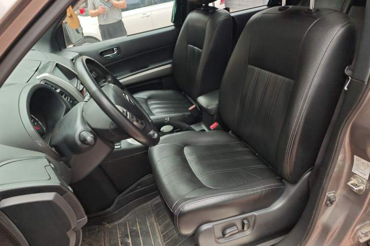 Used Nissan X-Trail 2012 2.5L CVT Luxury Edition 4WD Left Front Seat