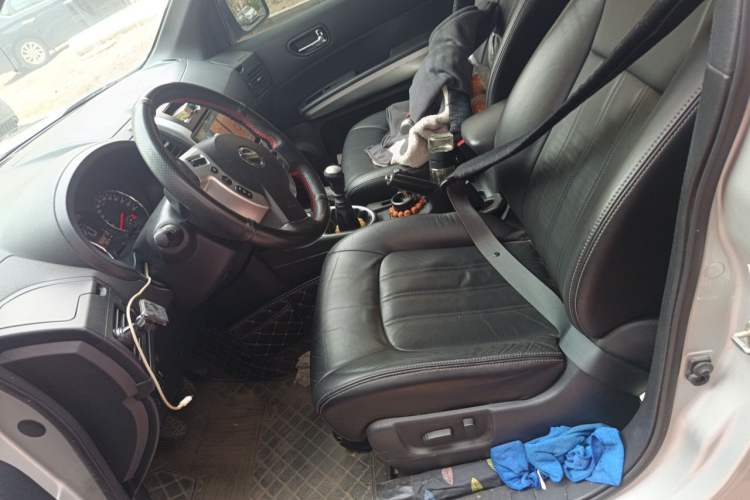 Used Nissan X-Trail 2012 2.5L Manual Luxury Edition 4WD Left Front Seat