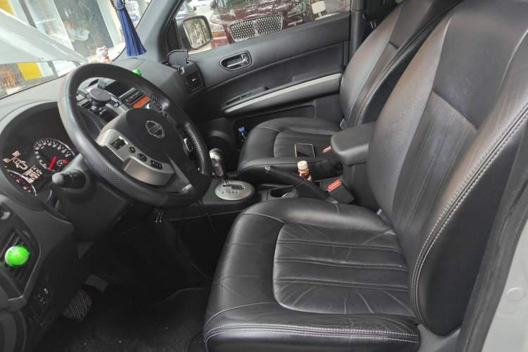 Used Nissan X-Trail 2012 2.5L CVT Luxury Edition 4WD Left Front Seat