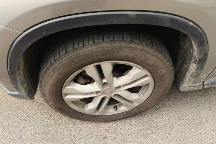 Used Nissan X-Trail 2012 2.0L CVT Comfort Edition 4WD Left Front Wheel Hub