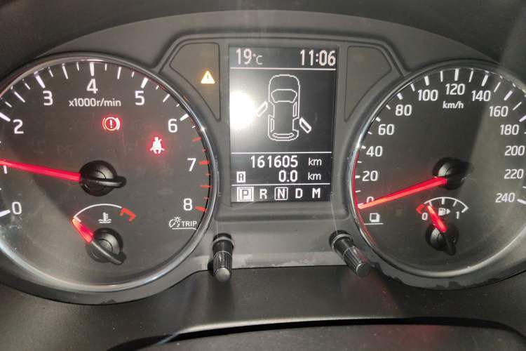 Used Nissan X-Trail 2012 2.5L CVT Luxury Edition 4WD Odometer Close Up