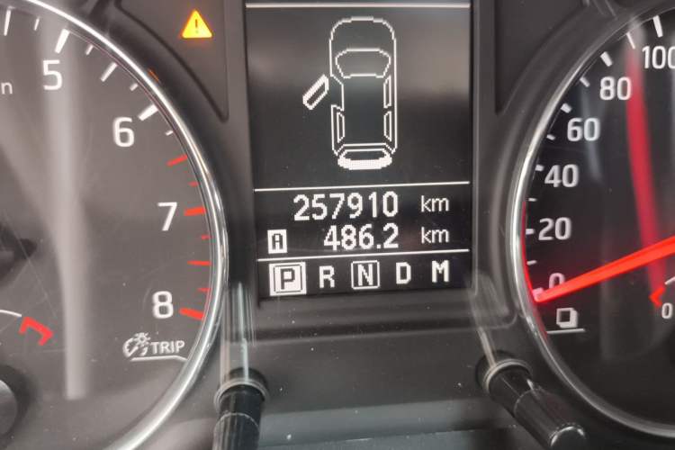 Used Nissan X-Trail 2012 2.5L CVT Luxury Edition 4WD Odometer Close Up