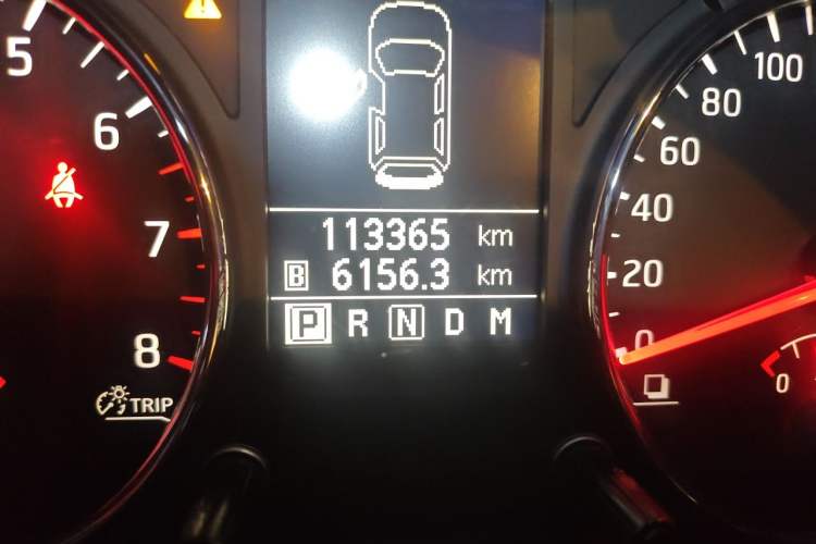 Used Nissan X-Trail 2012 2.5L CVT Luxury Edition 4WD Odometer Close Up
