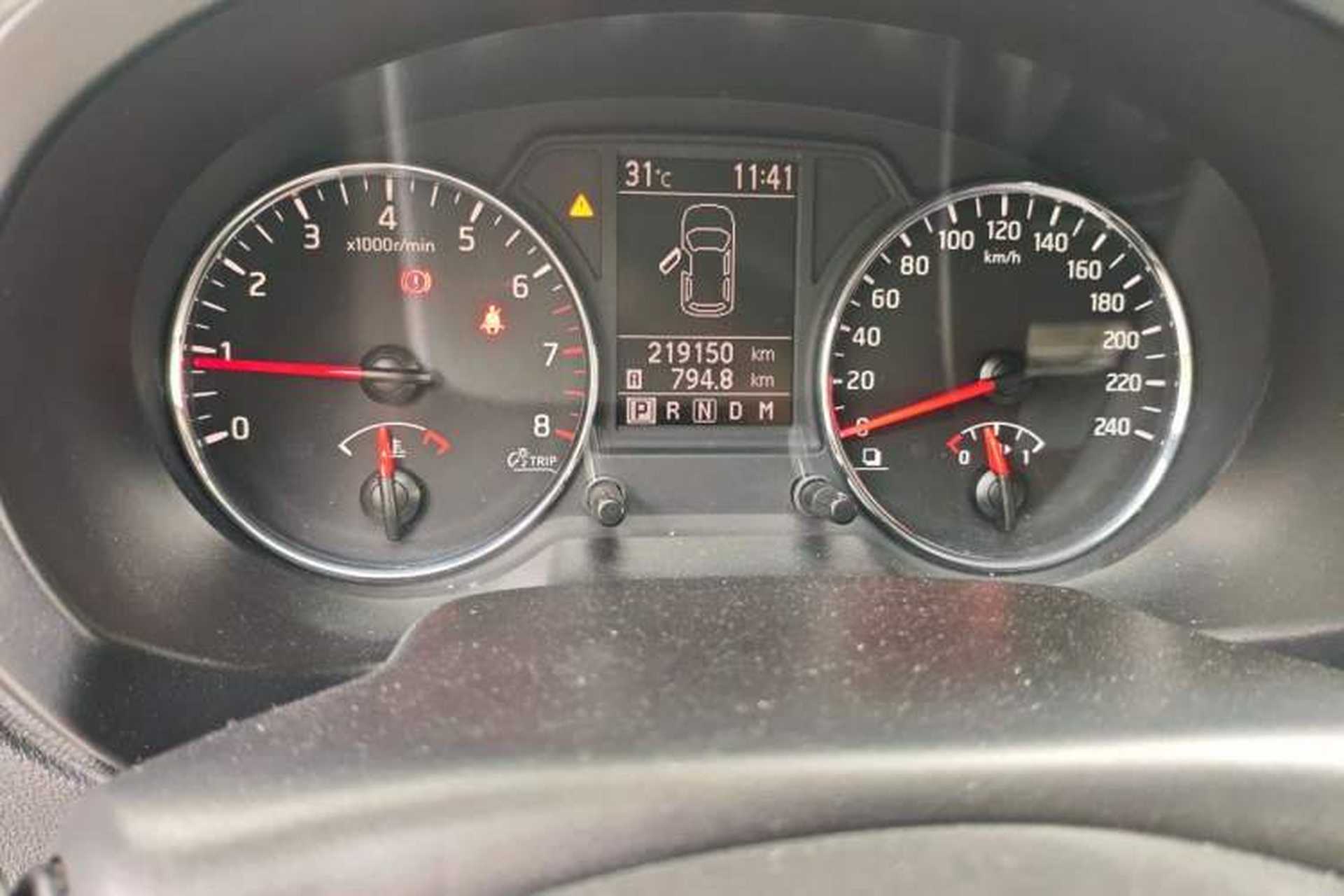 Used Nissan X-Trail 2012 2.5L CVT Luxury Edition 4WD Odometer Close Up