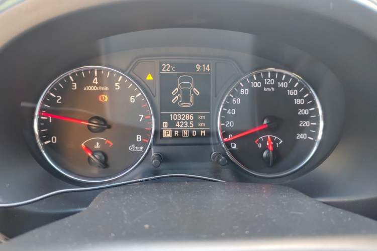 Used Nissan X-Trail 2012 2.5L CVT Luxury Edition 4WD Odometer Close Up