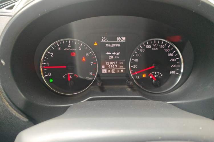 Used Nissan X-Trail 2012 2.5L CVT Luxury Edition 4WD Odometer Close Up