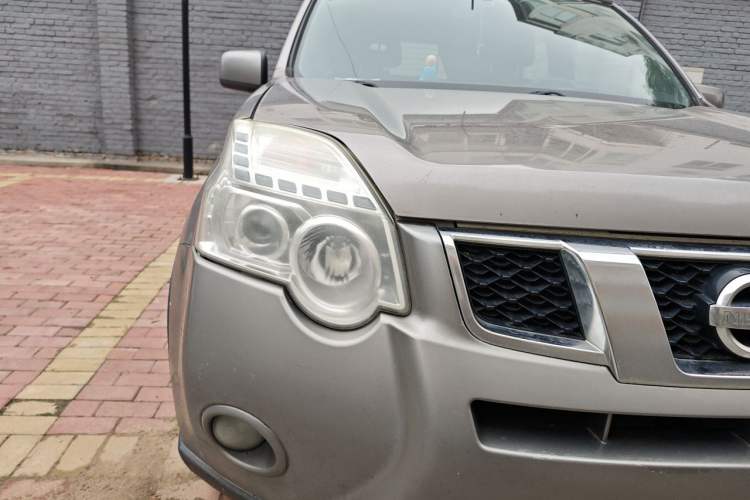 Used Nissan X-Trail 2012 2.5L CVT Luxury Edition 4WD Right Front Headlight