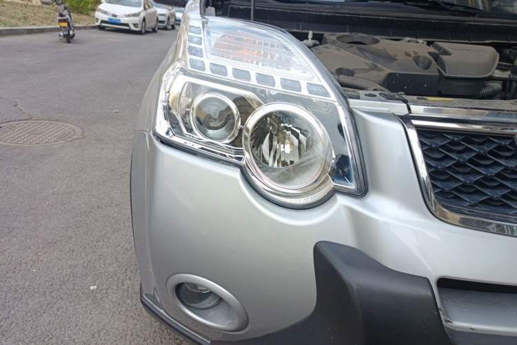 Used Nissan X-Trail 2012 2.5L Manual Luxury Edition 4WD Right Front Headlight