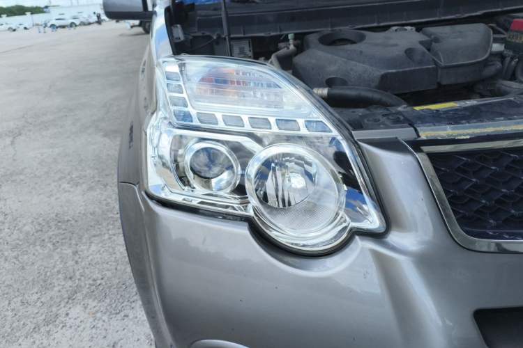 Used Nissan X-Trail 2012 2.5L CVT Luxury Edition 4WD Right Front Headlight