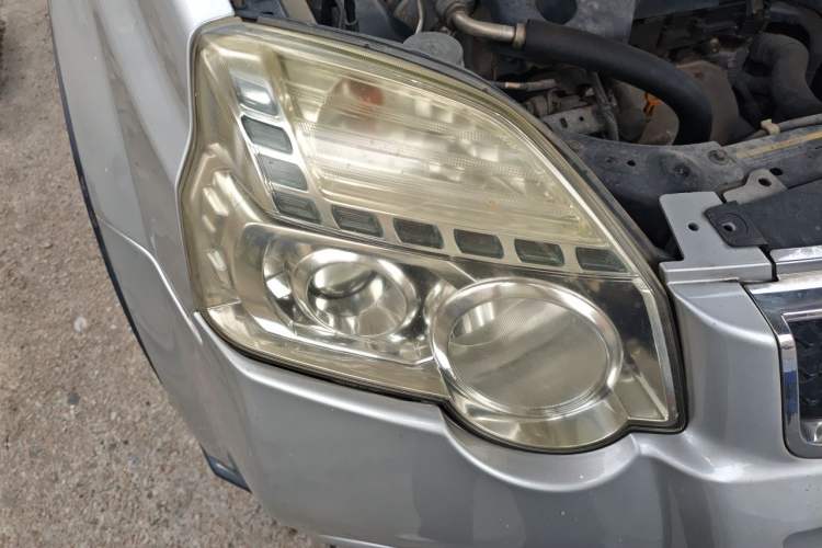 Used Nissan X-Trail 2012 2.5L CVT Luxury Edition 4WD Right Front Headlight