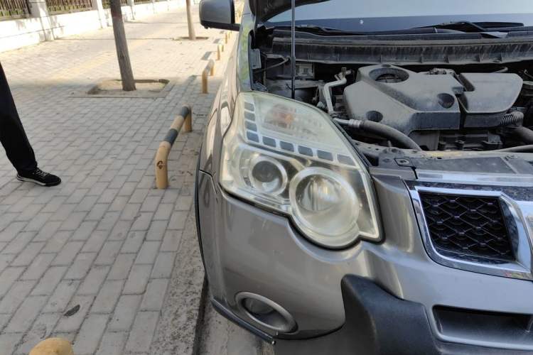 Used Nissan X-Trail 2012 2.5L CVT Luxury Edition 4WD Right Front Headlight