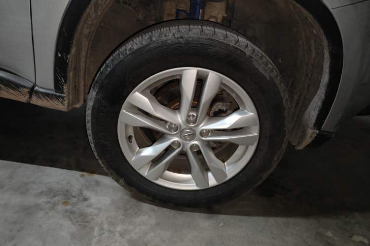 Used Nissan X-Trail 2012 2.5L CVT Luxury Edition 4WD Right Front Wheel Hub