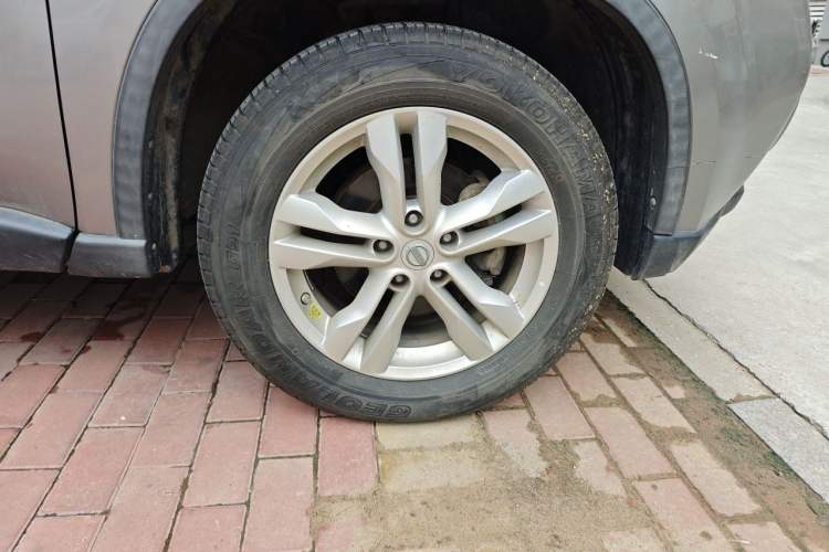 Used Nissan X-Trail 2012 2.5L CVT Luxury Edition 4WD Right Front Wheel Hub