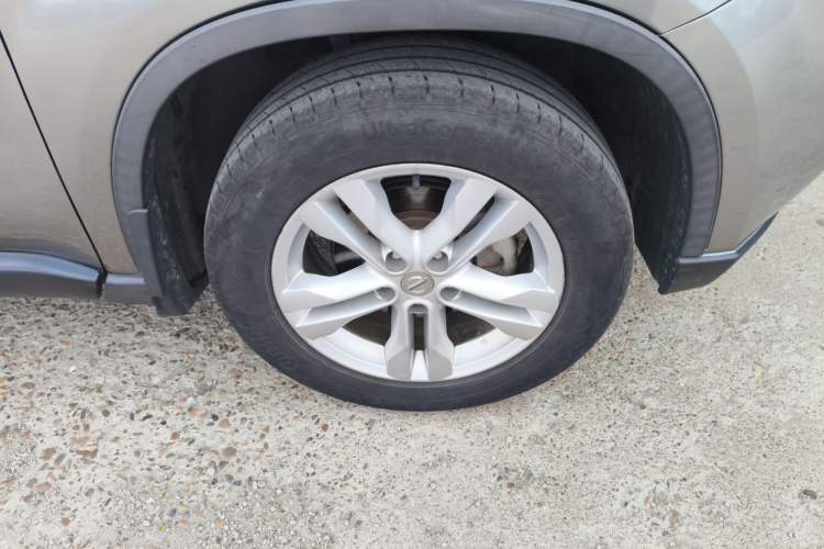 Used Nissan X-Trail 2012 2.5L CVT Luxury Edition 4WD Right Front Wheel Hub