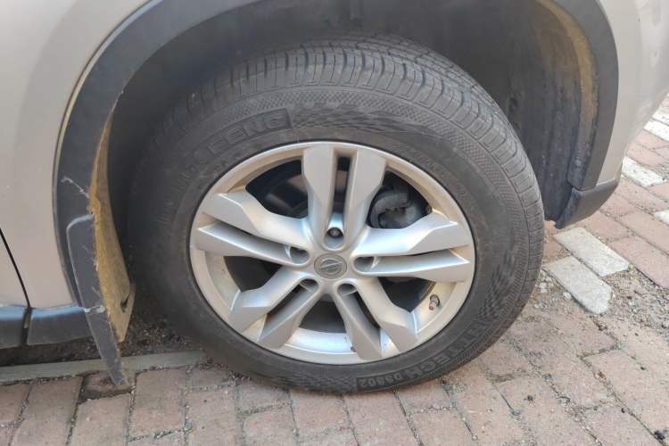 Used Nissan X-Trail 2012 2.5L CVT Luxury Edition 4WD Right Front Wheel Hub