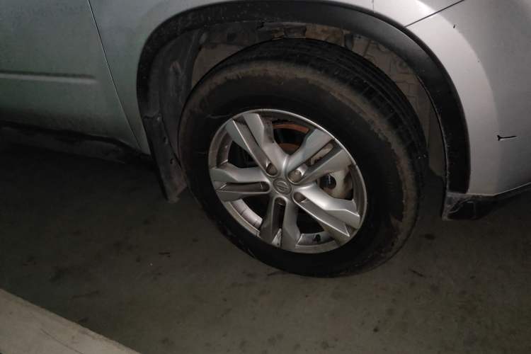 Used Nissan X-Trail 2012 2.5L Manual Luxury Edition 4WD Right Front Wheel Hub