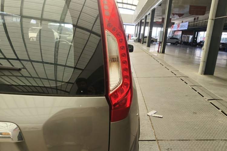 Used Nissan X-Trail 2012 2.0L CVT Comfort Edition 4WD Right Rear Taillight