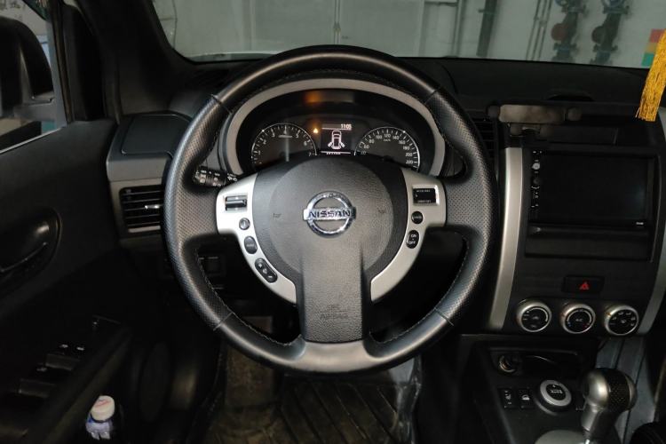 Used Nissan X-Trail 2012 2.5L CVT Luxury Edition 4WD Steering Wheel