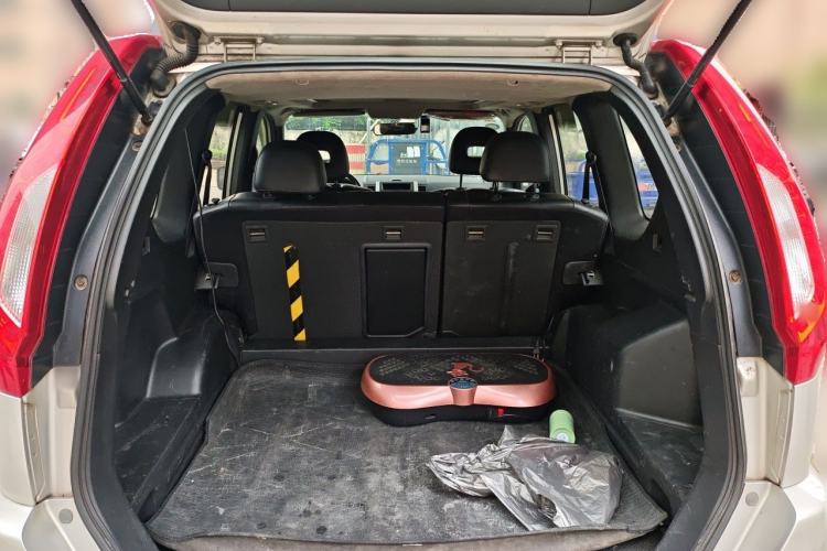 Used Nissan X-Trail 2012 2.5L CVT Luxury Edition 4WD Trunk
