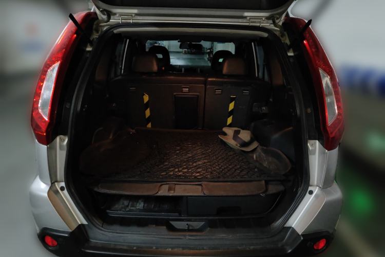 Used Nissan X-Trail 2012 2.5L Manual Luxury Edition 4WD Trunk