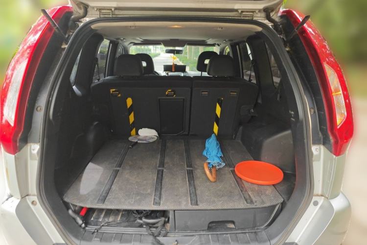 Used Nissan X-Trail 2012 2.5L CVT Luxury Edition 4WD Trunk